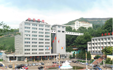 气动履带钻机再次相约杜儿坪煤矿